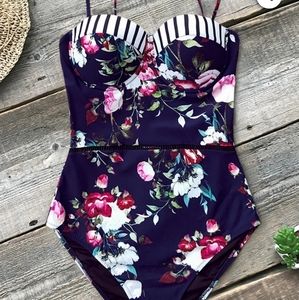 🔥NWT Cupshe one piece swimsuit